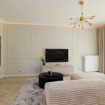 Holzera Prestige Apartment Warsaw Exterior photo